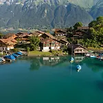 Hostel Lake Lodge Hostel Iseltwald