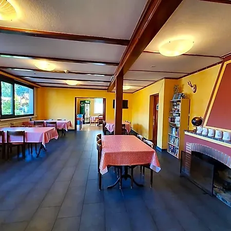 Hostel Lake Lodge Hostel *