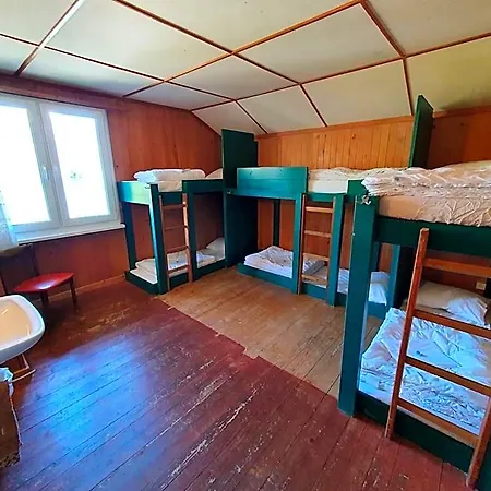 Lake Lodge Hostel