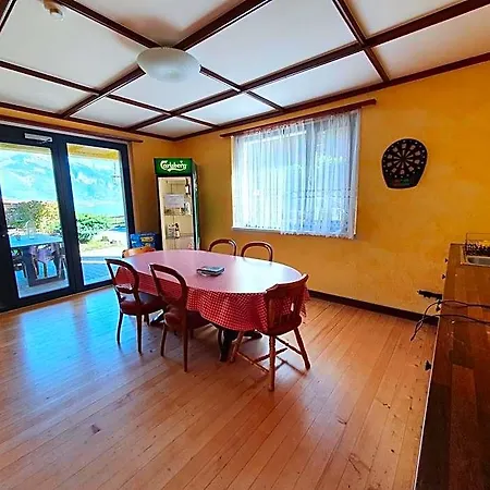 Hostel Lake Lodge Hostel