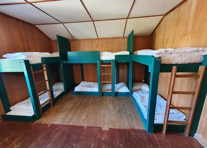 Hostel Lake Lodge Hostel *