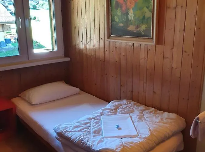 Hostel Lake Lodge Hostel Iseltwald
