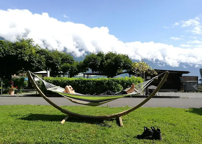 Hostel Lake Lodge Hostel