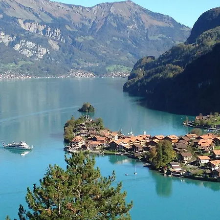 Lake Lodge Hostel *