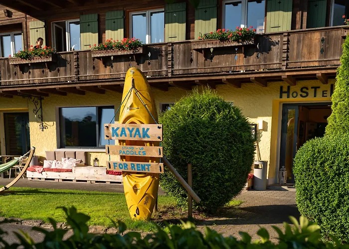 Hostel Lake Lodge Hostel *