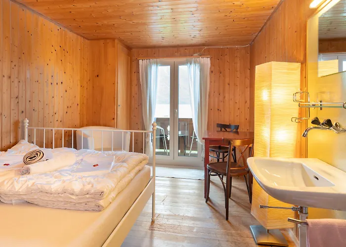 Lake Lodge Hostel