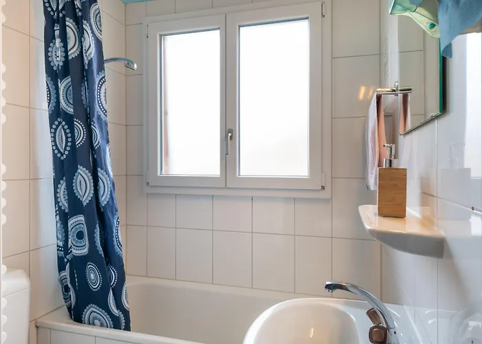 Hostel Lake Lodge Hostel