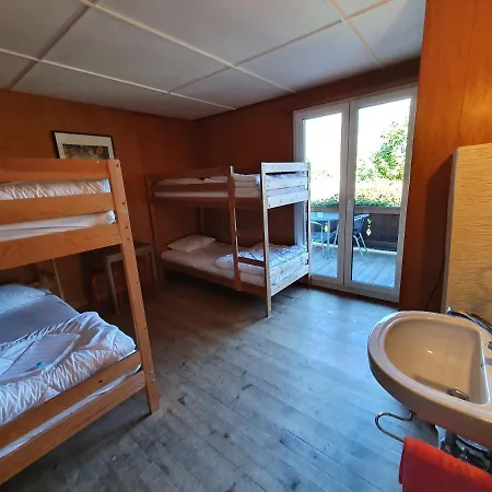 Lake Lodge Hostel ホステル