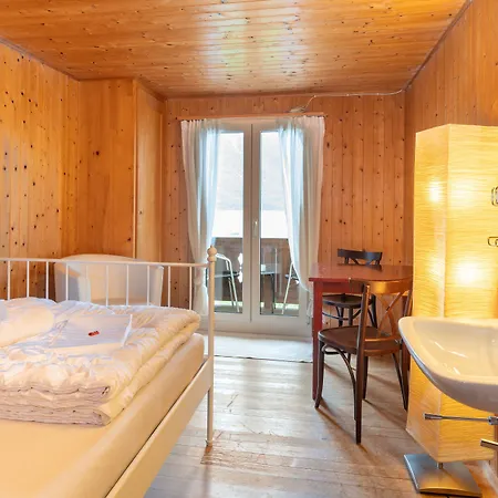 Lake Lodge Hostel