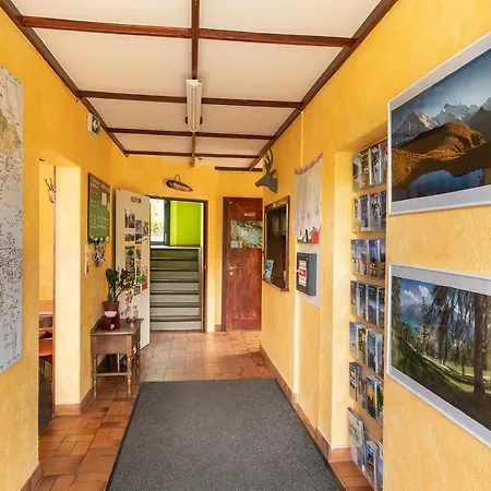 Lake Lodge Hostel ホステル *